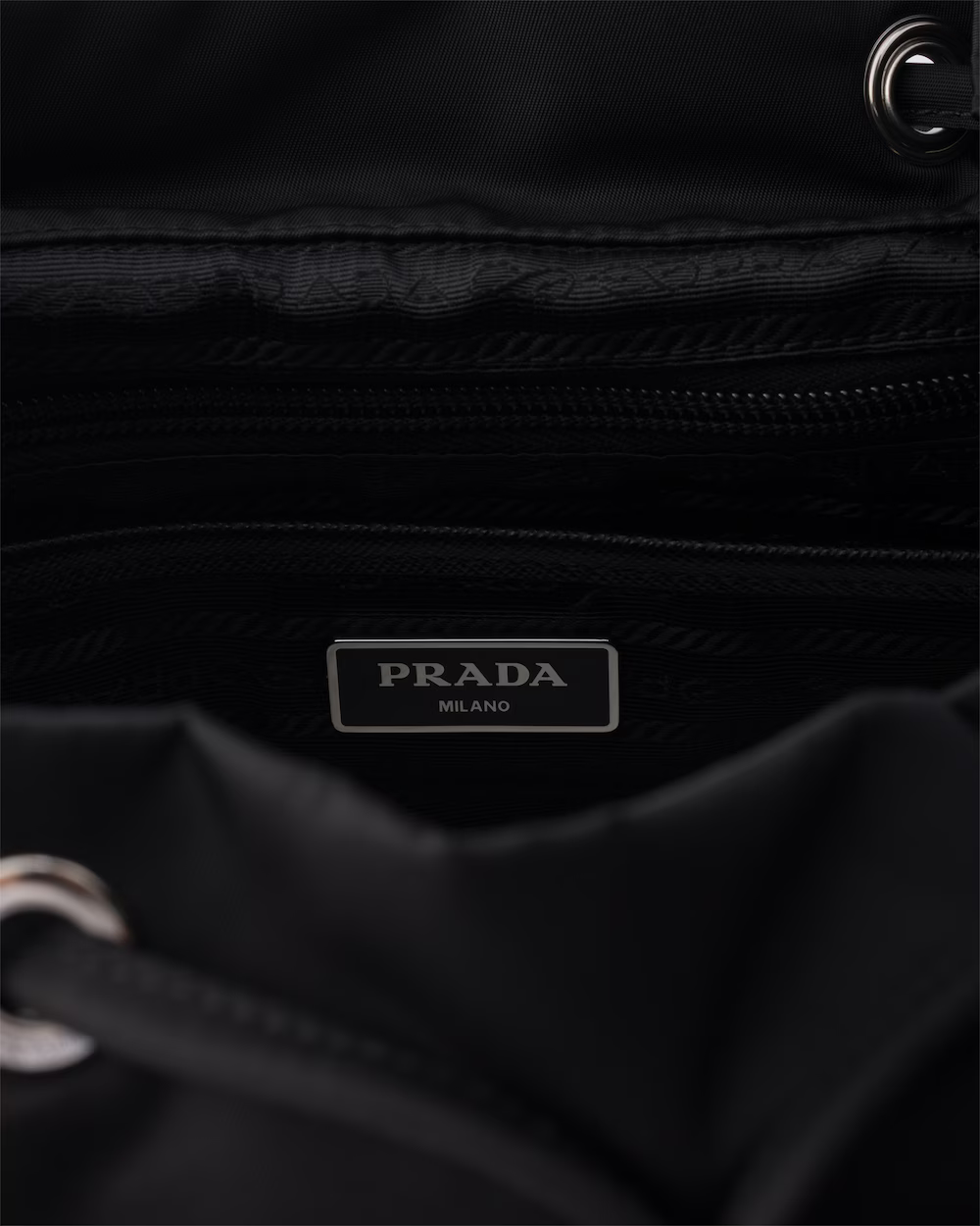 프라다 미디엄 리나일론 백팩