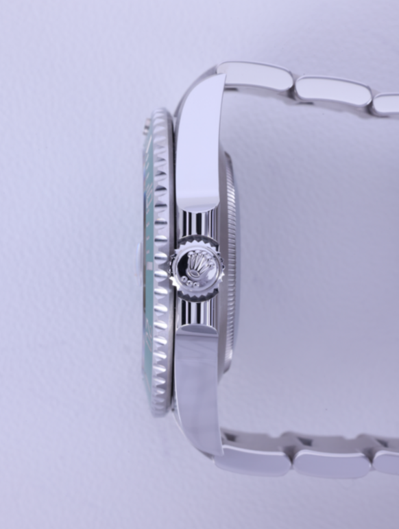 Rolex Submariner Date 126610LV (41mm, 블랙, 오이스터)