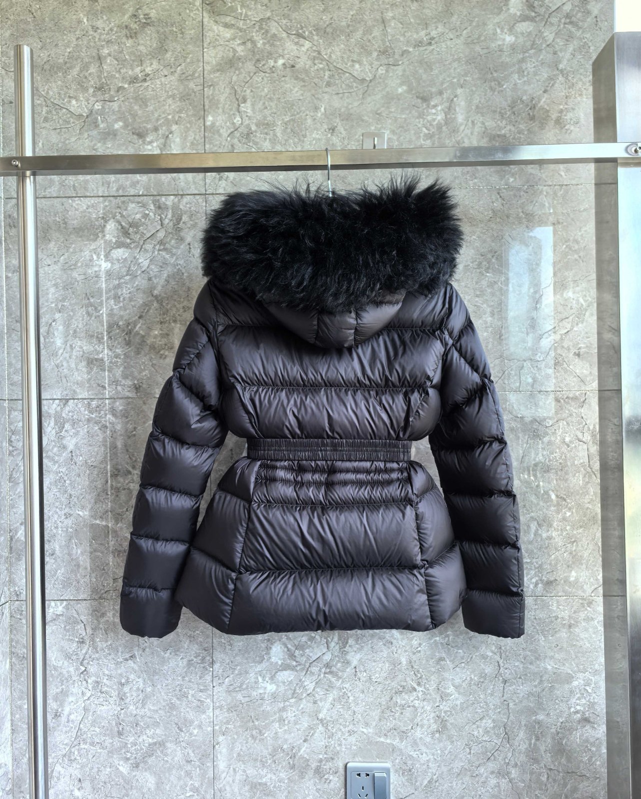 MONCLER Boed 후드 시어링 트리밍 쇼트 다운 재킷