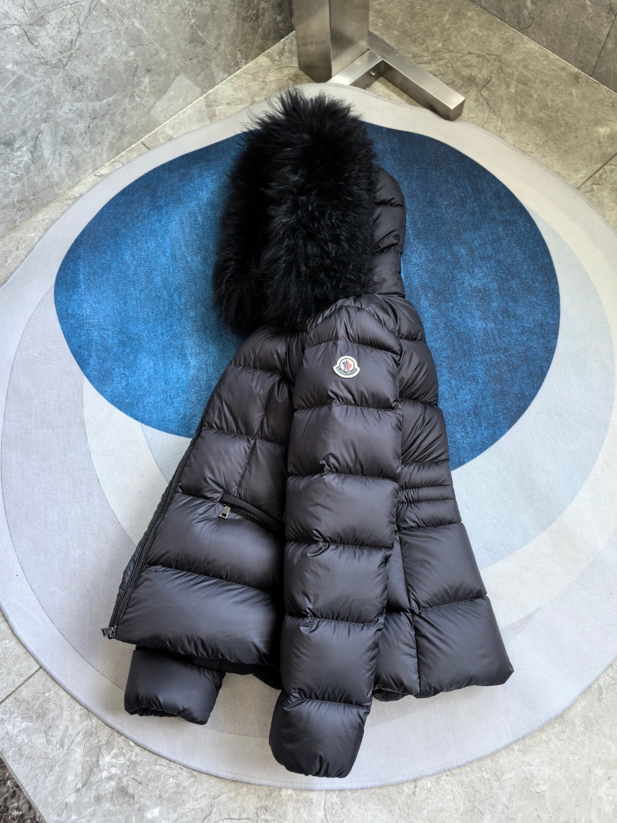 MONCLER Boed 후드 시어링 트리밍 쇼트 다운 재킷