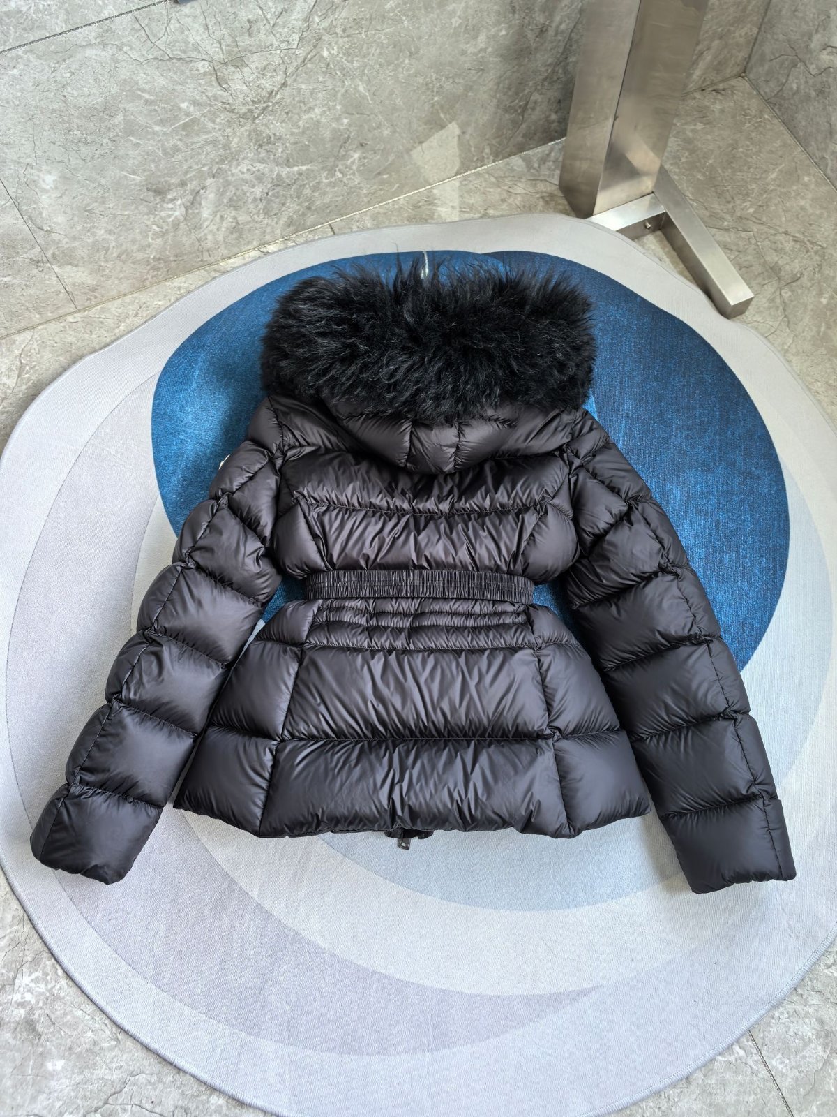 MONCLER Boed 후드 시어링 트리밍 쇼트 다운 재킷