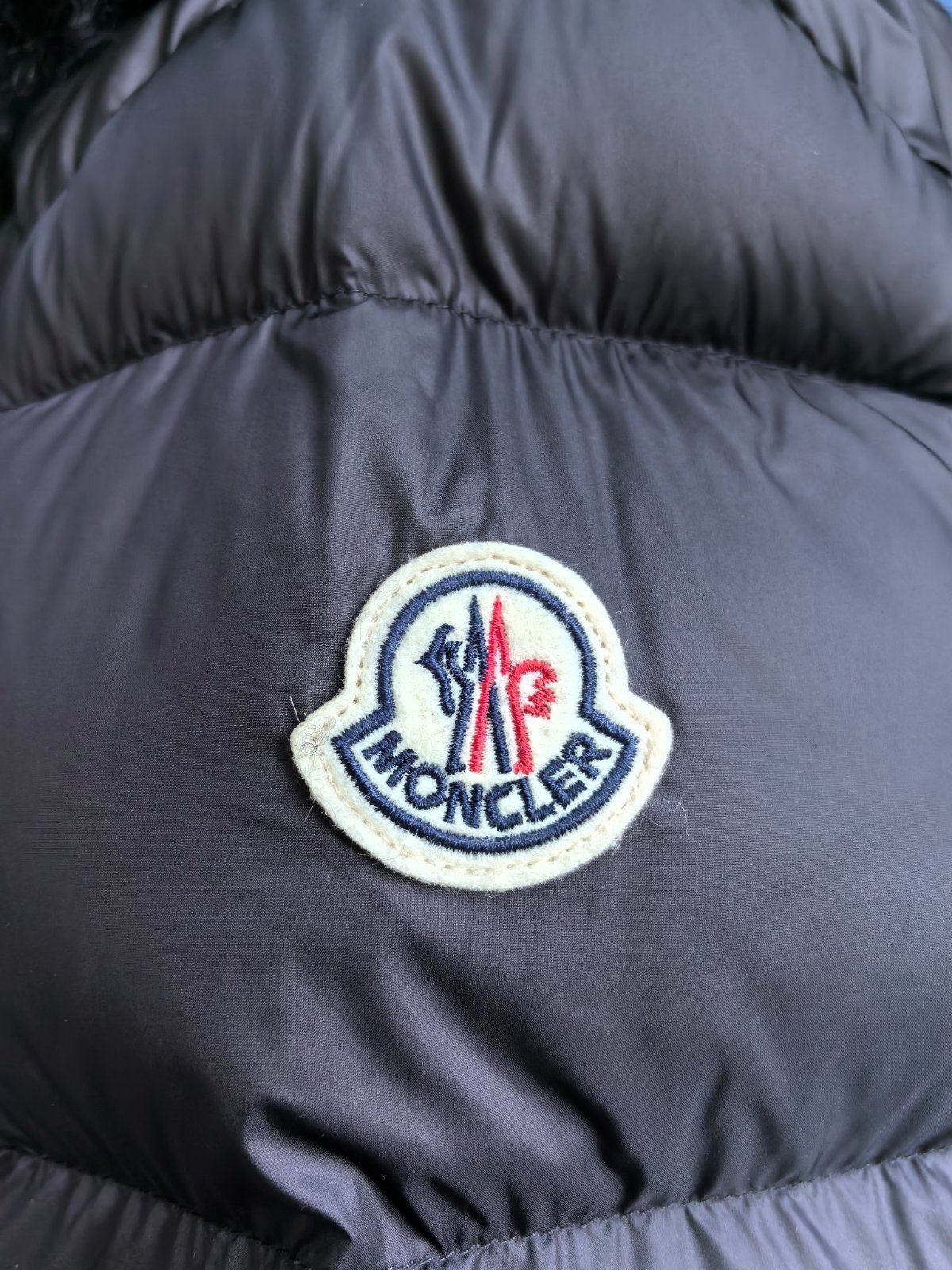 MONCLER Boed 후드 시어링 트리밍 쇼트 다운 재킷